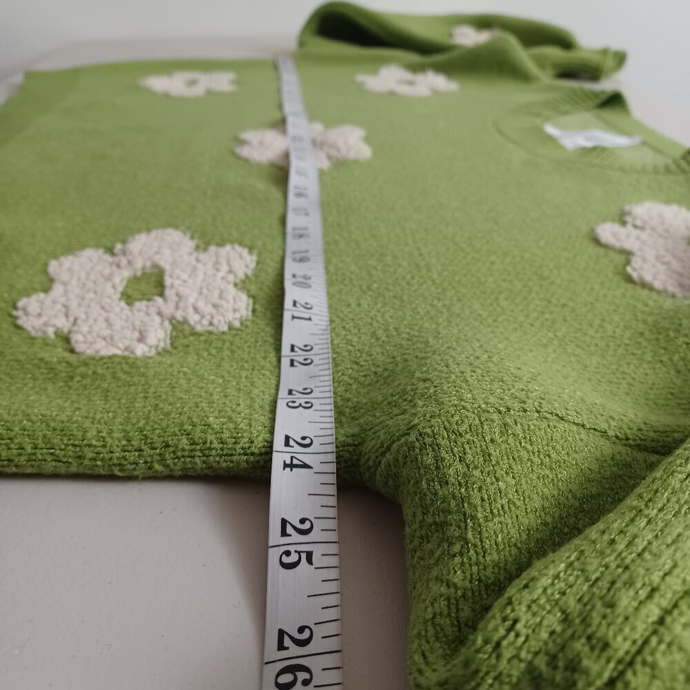 Dreamers Oversized Cropped Floral Sweater - Picture 10 of 16